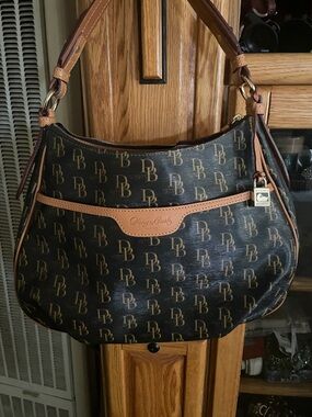 Dooney & Bourke Black and Tan Signature Logo Shoulder Bag
